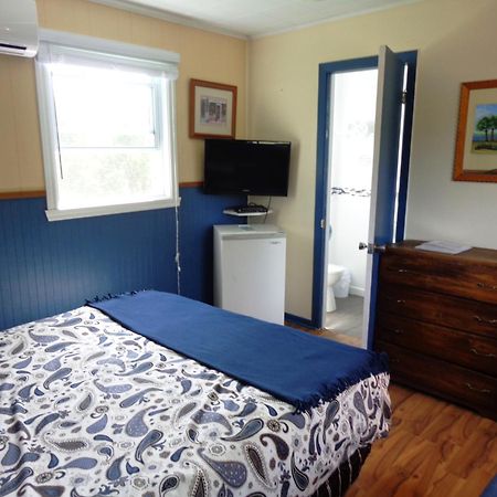 Motel Des Deux Lacs Waterloo Номер фото