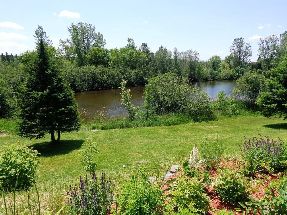 Motel Des Deux Lacs Waterloo Экстерьер фото
